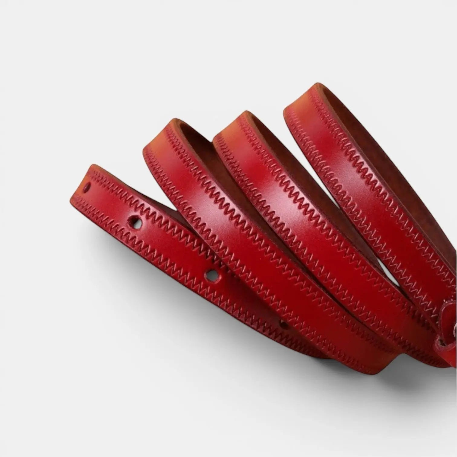 Ceinture Fine Cuir Lisse Femme Chevrons Boucle Laiton | Trinox La Maison de la Ceinture